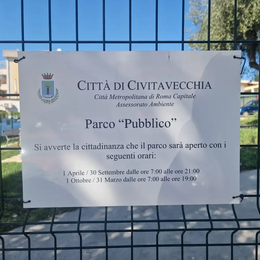 Via Flavioni, parchetto spesso chiuso: protestano i residenti