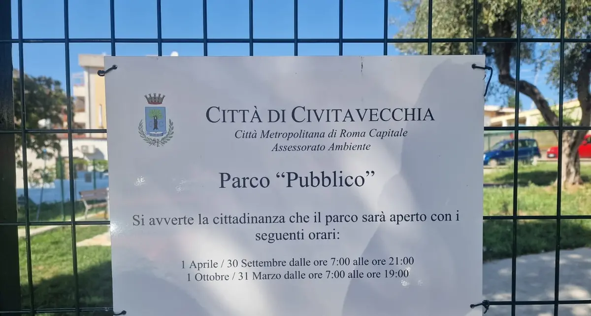 Via Flavioni, parchetto spesso chiuso: protestano i residenti