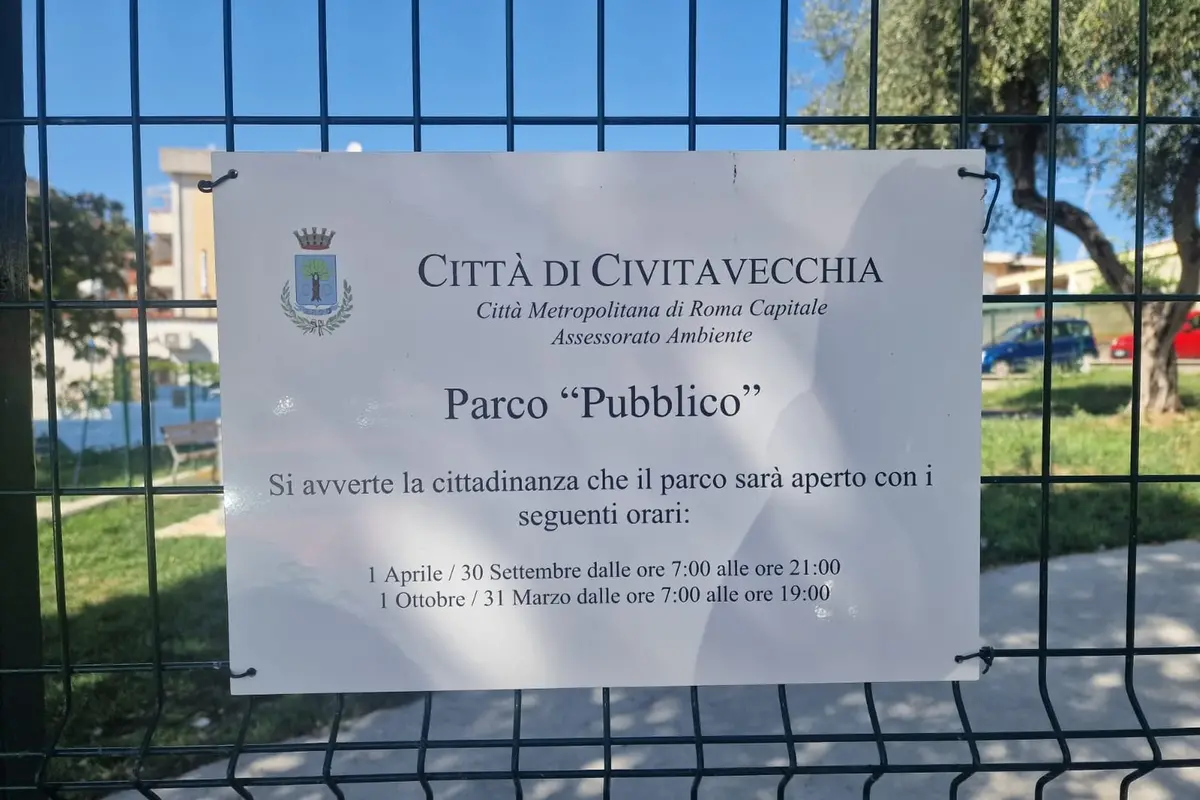 Via Flavioni, parchetto spesso chiuso: protestano i residenti