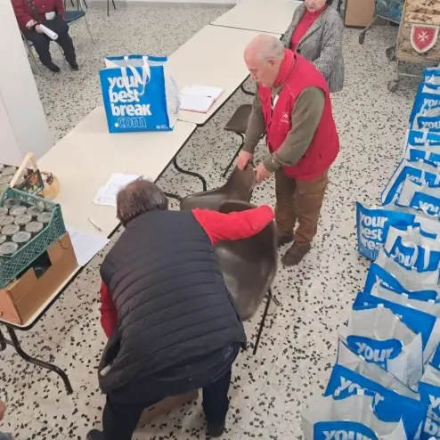 Smom, pacchi alimentari per le famiglie in difficoltà