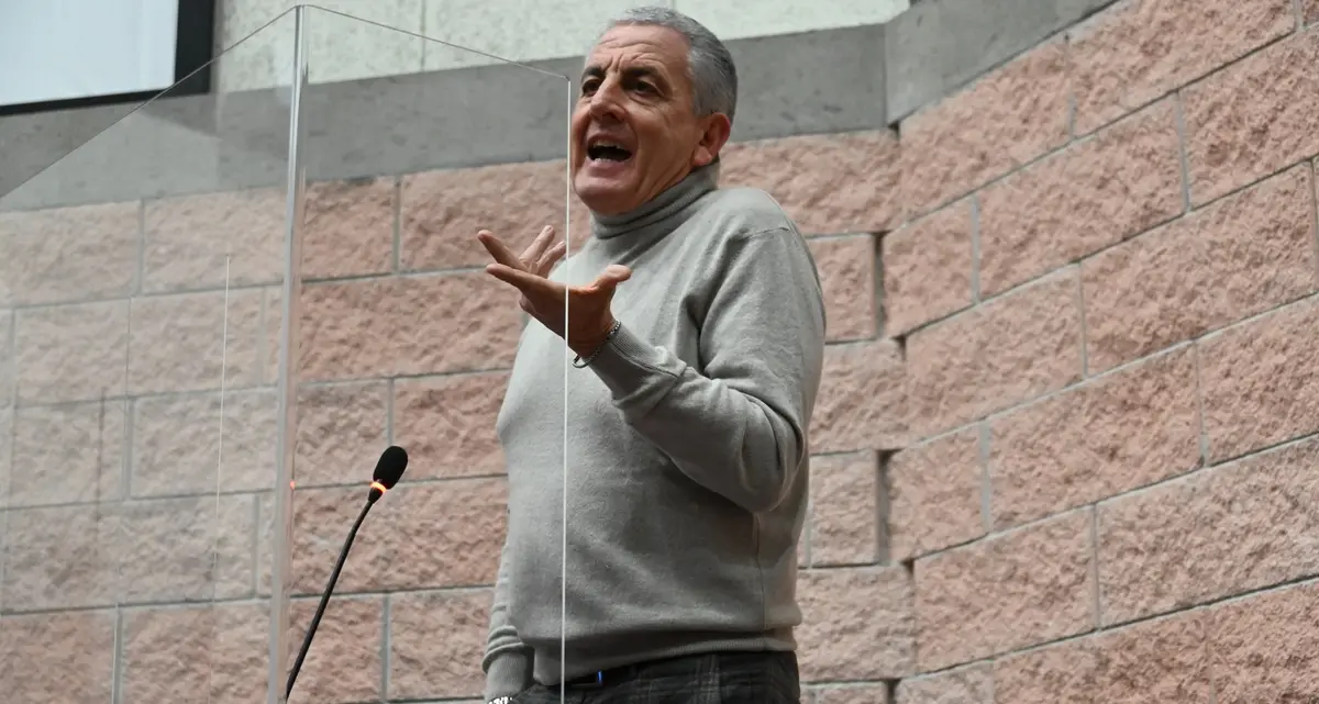 Pd verso il congresso, Luciani alza i toni