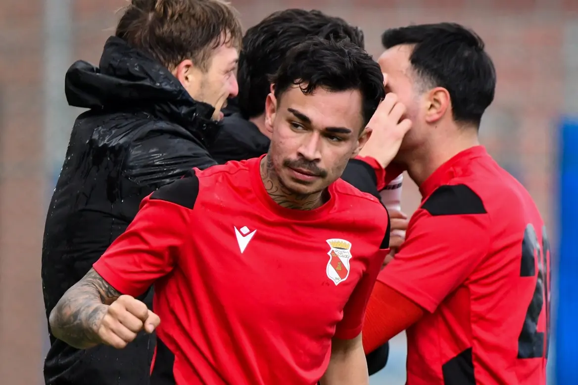 Tolfa a Fiumicino per prendere finalmente il volo